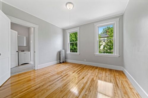 31 Hitchcock Rd, Worcester MA 01603-2622 exterior