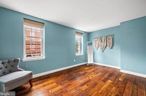 864 20th St, Philadelphia PA  19130-2025 exterior