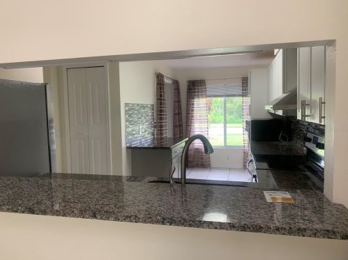 10439 Isleworth Ave, Tampa FL  33647-3314 exterior