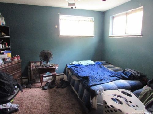 20 Concord Ter, Enfield CT 06082-2107 exterior