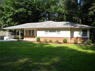 3212 Towerview Dr, Atlanta GA  30324-2540 exterior