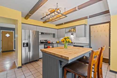 7919 57, Milwaukee WI 53218-5604 exterior