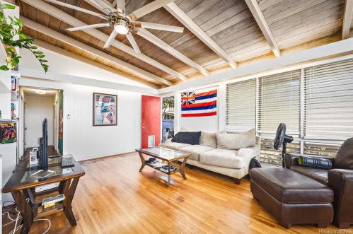 3750 Claudine St, Honolulu HI  96816-3808 exterior