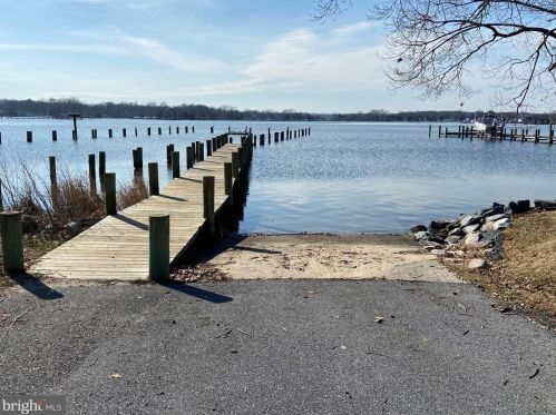 4946 Beech St, Shady Side MD 20764-9666 exterior