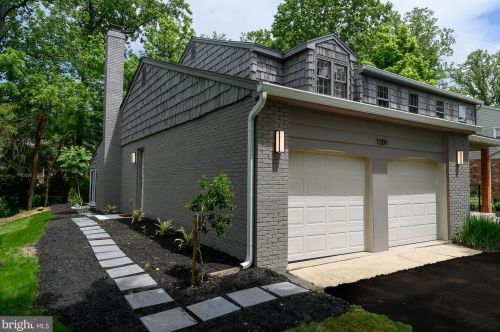 1209 Forestwood Dr, Mc Lean VA  22101-2603 exterior