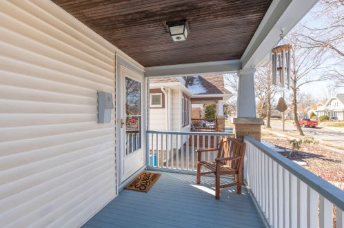 6425 Chambers St, Milwaukee, WI 53210-1306