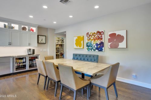 5828 3rd Ave, Phoenix AZ 85086-7201 exterior