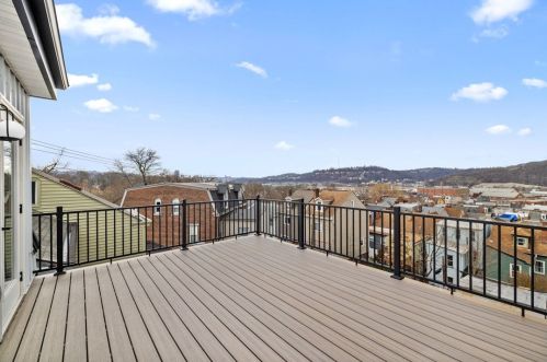 5105 Holmes St, Pittsburgh PA  15201-2433 exterior