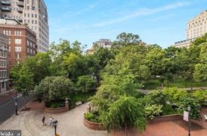 1101 Locust St, Philadelphia PA 19107-5519 exterior