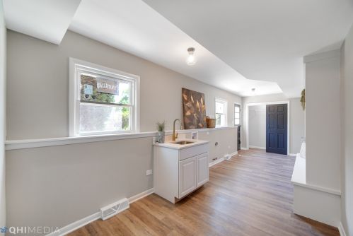 452 Adams St, Elmhurst IL  60126-4633 exterior