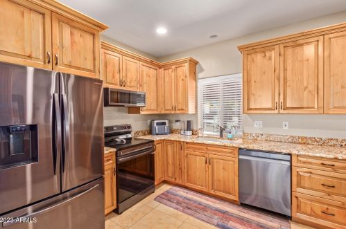 36236 11 Ave, Phoenix AZ 85013-3074 exterior