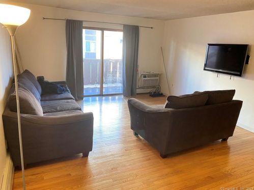 89 Clinic Dr, New Britain, CT 06051-4065