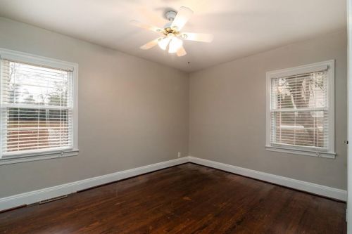 279 Midvale Dr, Atlanta GA 30342-3327 exterior