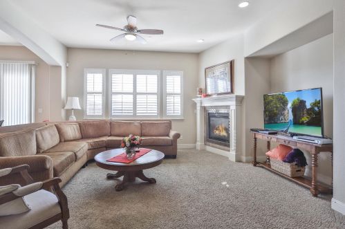 797 Hildebrand Cir, Folsom CA 95630-6309 exterior