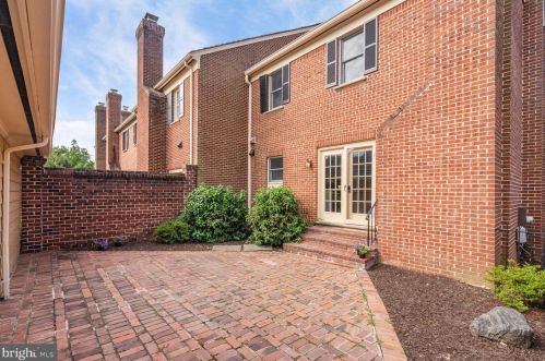 6638 Madison Mclean Dr, Mc Lean VA 22101-2901 exterior