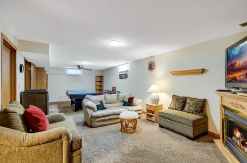 3573 Gresham Ave, Saint Paul MN 55128-4413 exterior