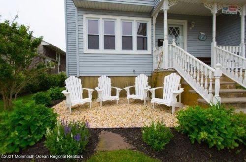 320 Elizabeth Ave, Point Pleasant Beach NJ 08742-4133 exterior