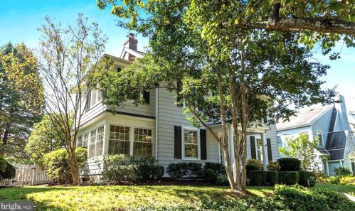 3906 Aspen St, Bethesda, MD 20815-5061