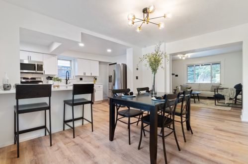 6620 Jackson St, Pittsburgh PA 15206-1764 exterior