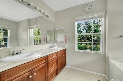 15231 Calverton Way, Tustin CA  92782-1737 exterior