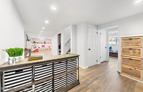 284 Pelican Rd, Middletown NJ 07748-3040 exterior