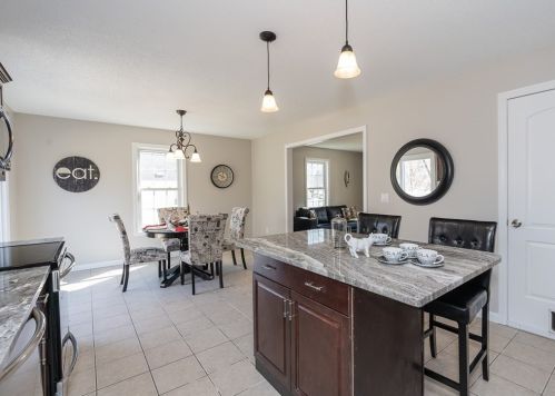 101 Stuart St, Springfield MA 01119-1013 exterior