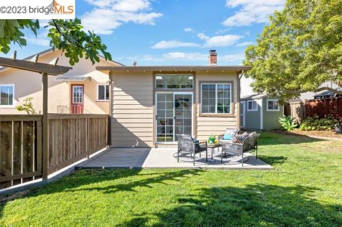 1332 Dwight Way, Berkeley CA 94710-2537 exterior