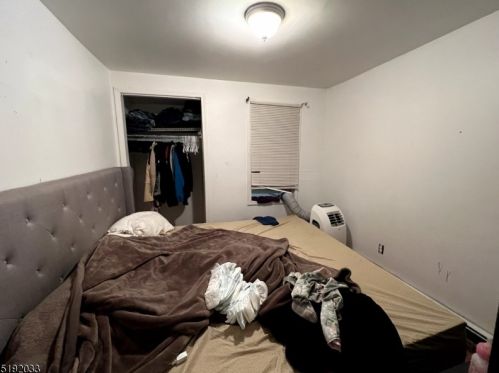 24 Seeley St, Paterson NJ 07501-3112 exterior