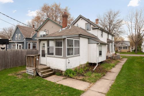 934 Juno Ave, Saint Paul MN 55102-3713 exterior