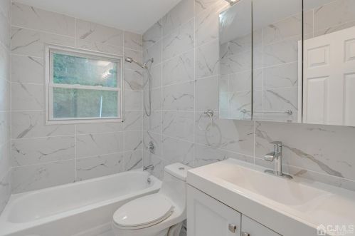 6 Kim Ct, Old Bridge NJ 08857-3405 exterior