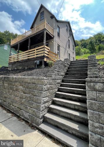 343 Nichols St, Primrose PA  17901-1213 exterior