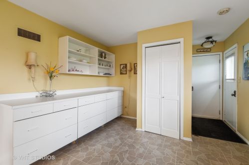 7125 Braemar Cir, Bull Valley IL 60014-6603 exterior