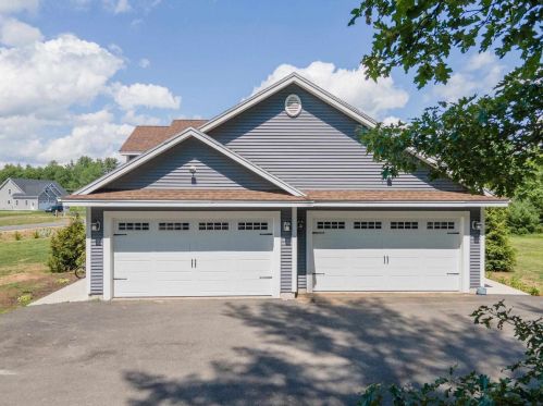 7208 School St, Concord, NH 03307-0912