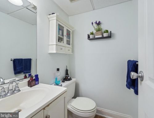 280 Bridgewater Rd, Chester PA 19014-2138 exterior