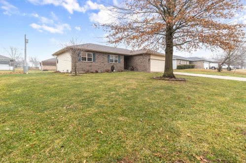 1532 Danielle Dr, Lebanon, MO 65536-3307