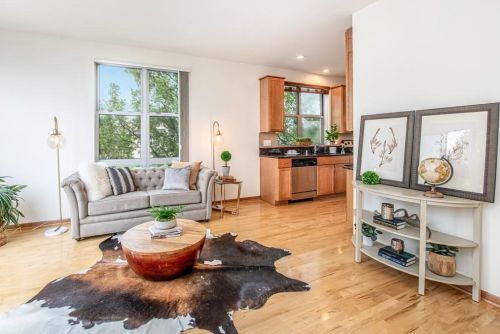 2114 Commerce St, Milwaukee, WI 53212-3426