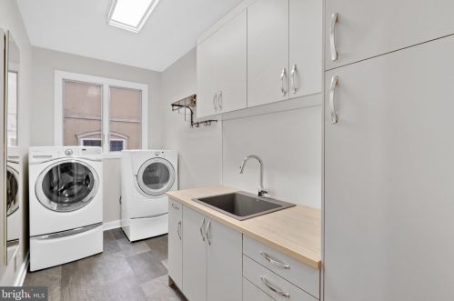 13708 Valley Dr, Rockville MD  20850-5402 exterior