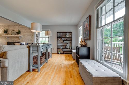 6263 Gentle Ln, Alexandria VA 22310-2260 exterior