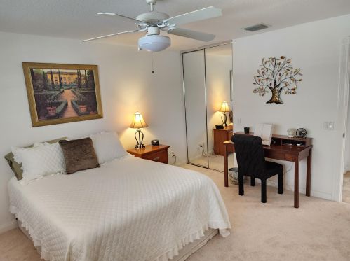 10701 Hartwick Dr, Fort Pierce FL 34987-1924 exterior