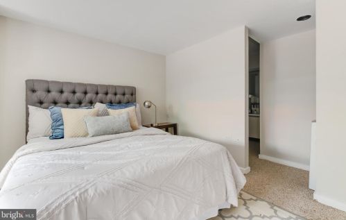 1007 New Hampshire Ave, Washington DC 20011-4729 exterior