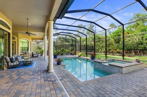 6473 Costa Cir, Naples FL 34113-1700 exterior