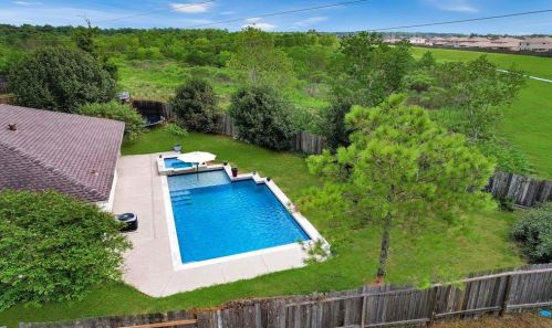 9502 Barr Spg Dr, Humble TX 77396-4228 exterior