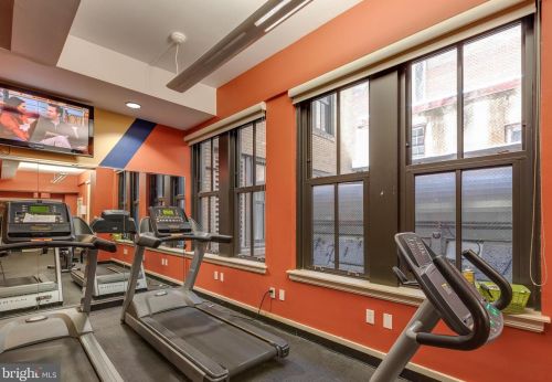 1500 Chestnut St, Philadelphia PA 19102-2737 exterior