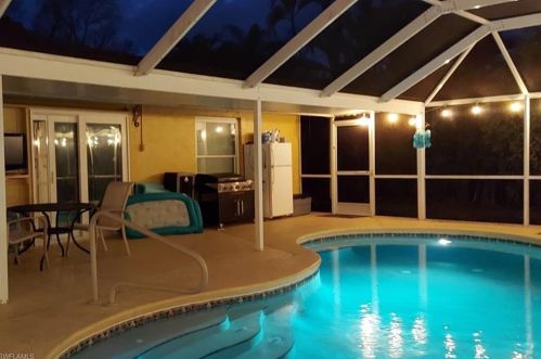 149 Big Springs Dr, Naples, FL 34113-8327