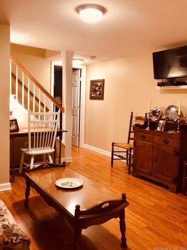 275 New Canaan Ave, Norwalk CT 06850-2620 exterior