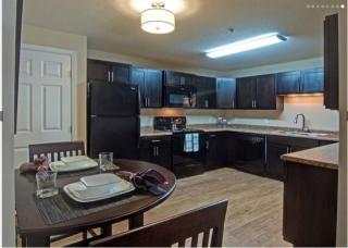 10275 Greenbrier Rd, Hopkins MN  55305-3420 exterior