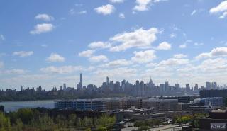 41 Legend Hills Dr, Edgewater NJ  07020-2125 exterior