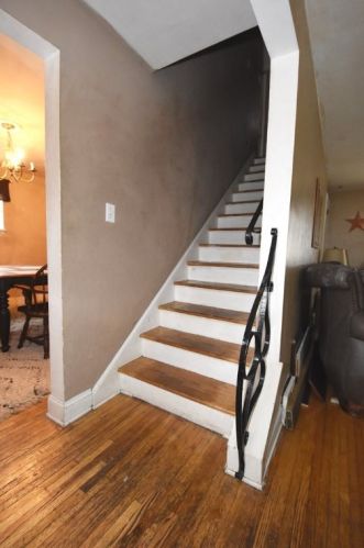 136 Norrington Dr, Pittsburgh, PA 15236-3539