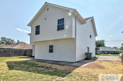 48 Brookville Rd, Edison NJ 08817-4141 exterior