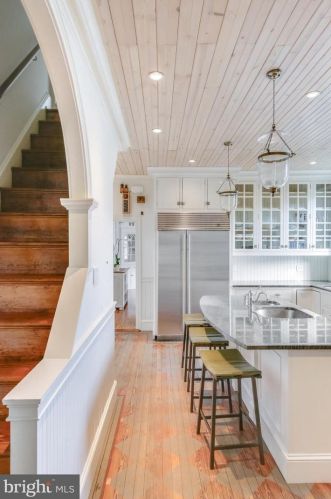 5800 Greene St, Philadelphia PA  19144-2704 exterior